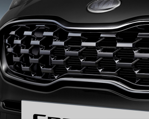 SPORTAGE BLACK EDITION STUD (3)